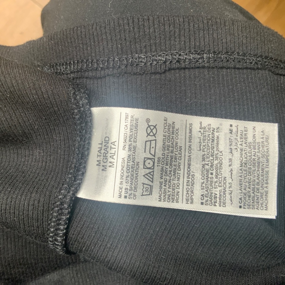 NWT Old Navy Square Neck Short-Sleeved T-Shirt Black Size M Tall - Picture 6 of 9